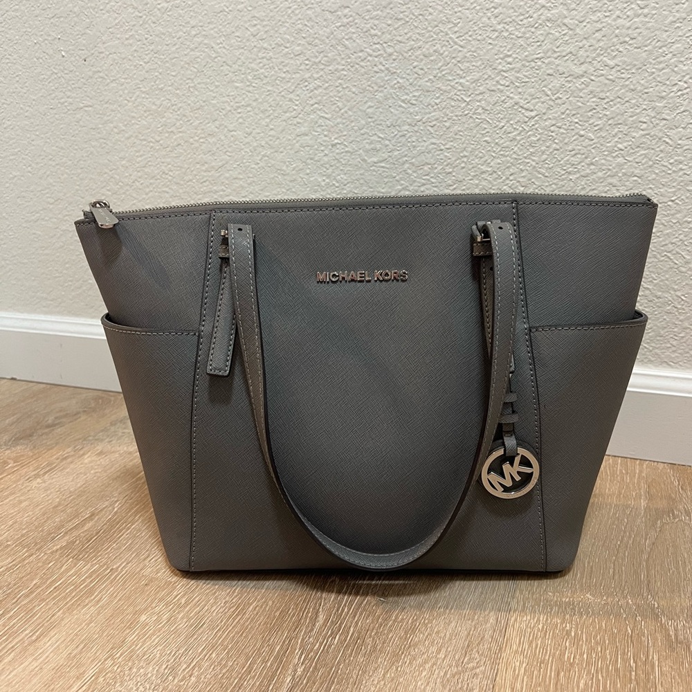 Michael Kors Gray Jet Set Purse